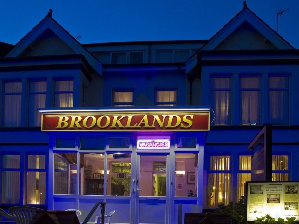 Brooklands Over 50'S Only Blackpool Extérieur photo